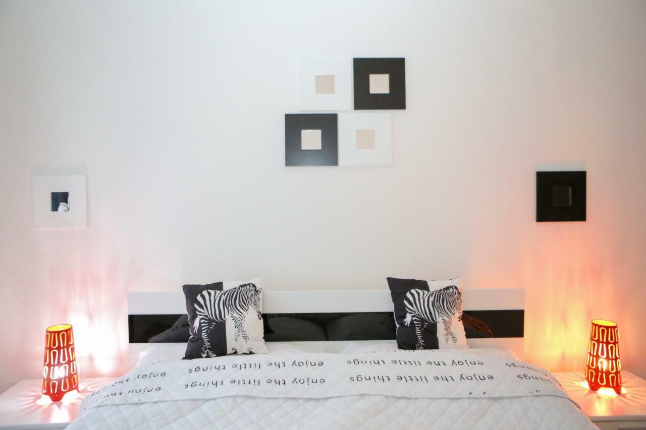 Stylish Apartment A Few Steps From Metro Prague Extérieur photo