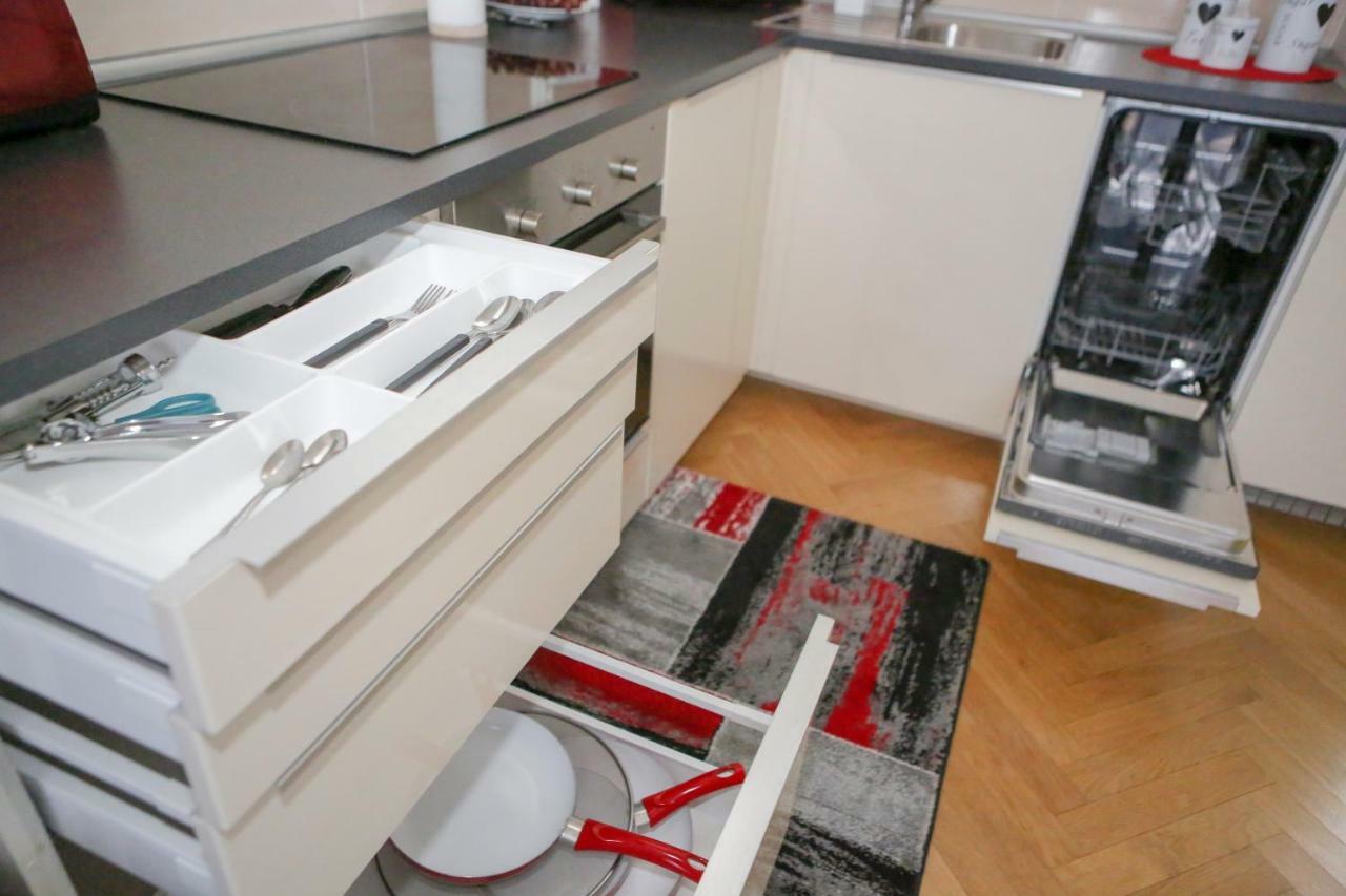 Stylish Apartment A Few Steps From Metro Prague Extérieur photo